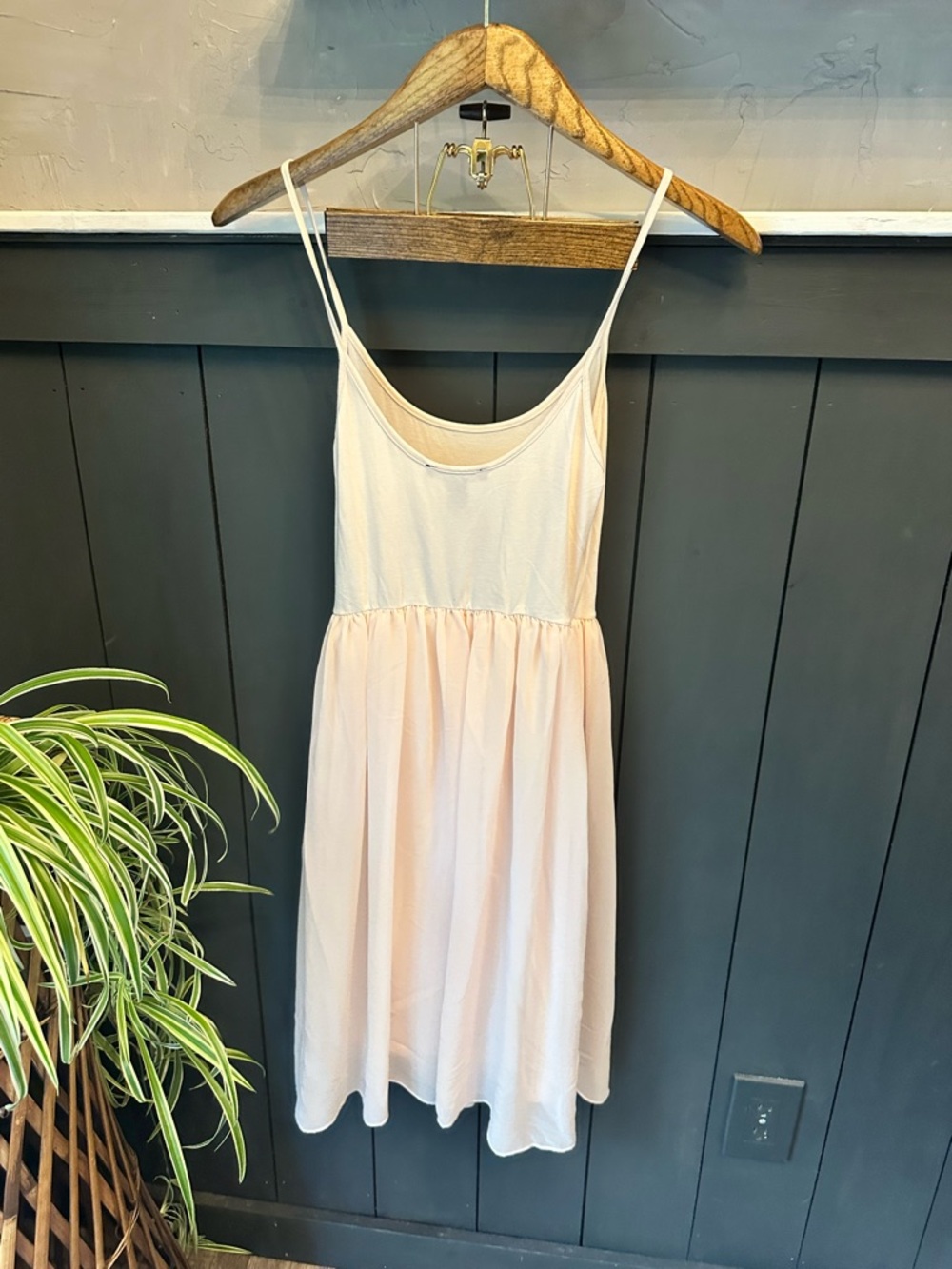 Forever 21 Ballerina Style Midi Dress Light Pink‎ size M